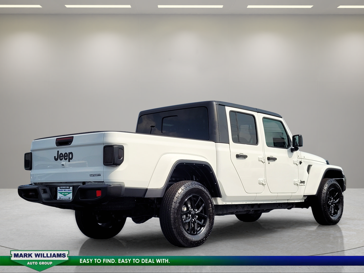 Used 2021 Jeep Gladiator Sport AWD/4WD image 4