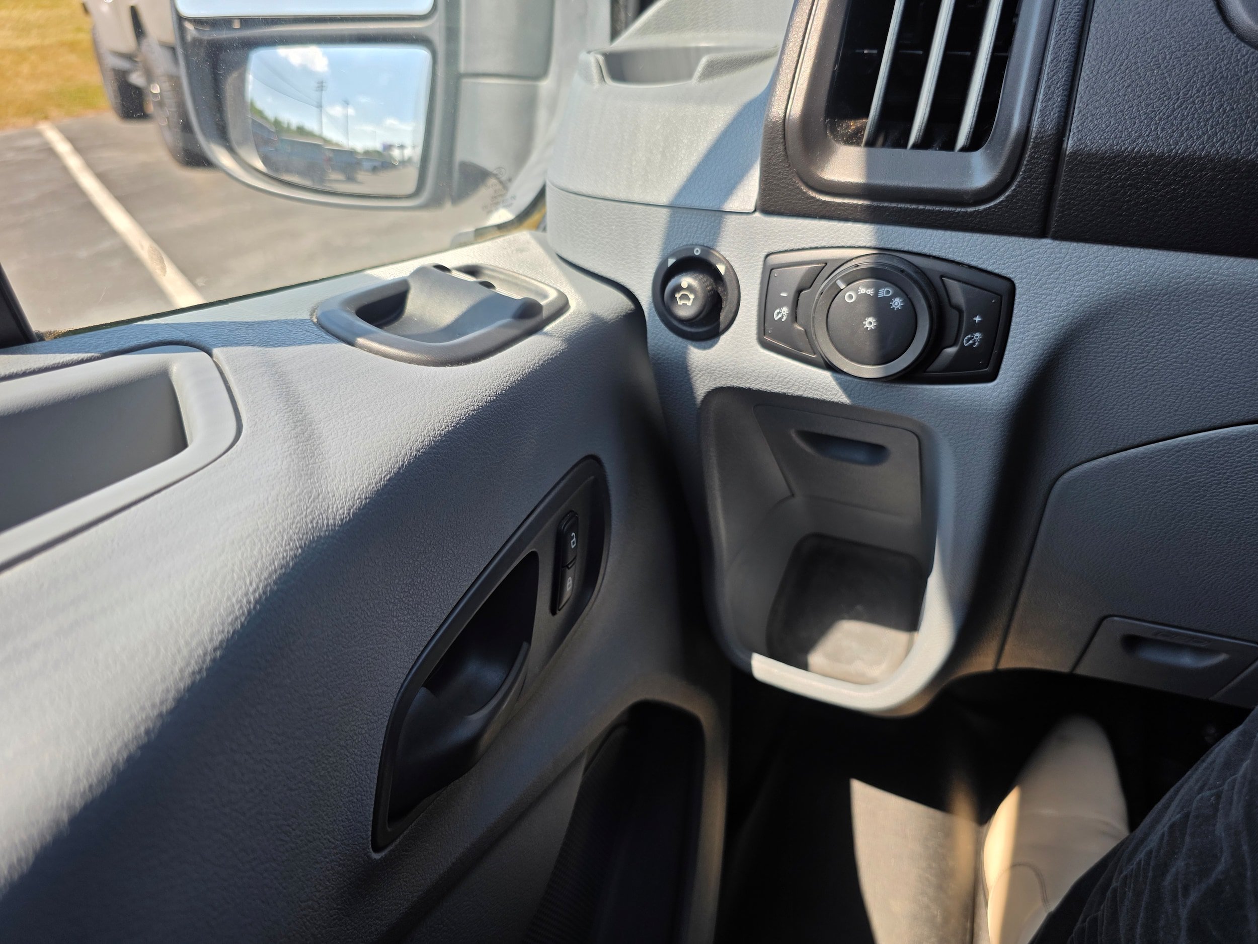 Certified 2019 Ford Transit 350 XLT RWD image 15