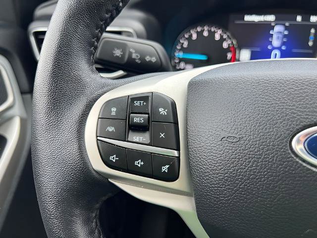 Certified 2023 Ford Explorer XLT w/ Equipment Group 202A AWD/4WD image 32