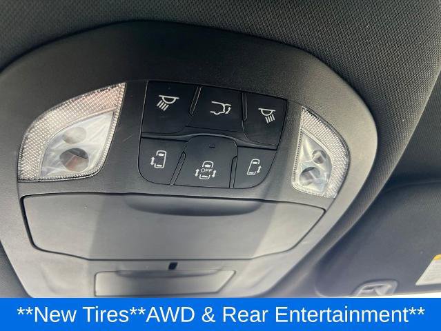 Used 2021 Chrysler Pacifica Touring-L w/ Uconnect Theater Family Group AWD/4WD image 21