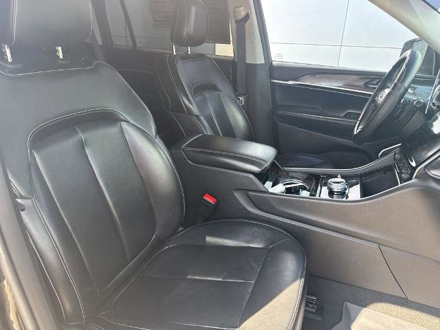Used 2021 Jeep Grand Cherokee L Limited AWD/4WD image 32