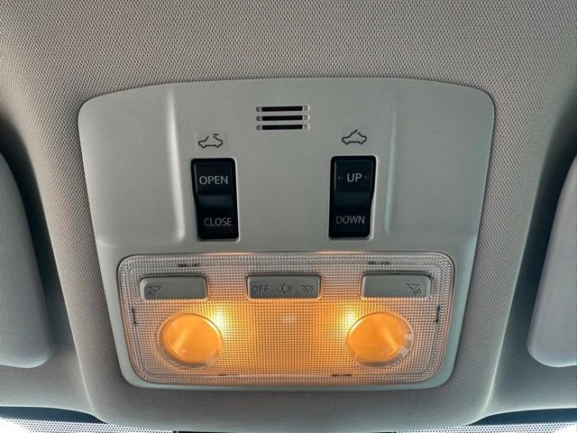 Used 2017 Toyota Corolla XLE w/ Carpet Mat Package (TMS) FWD image 27