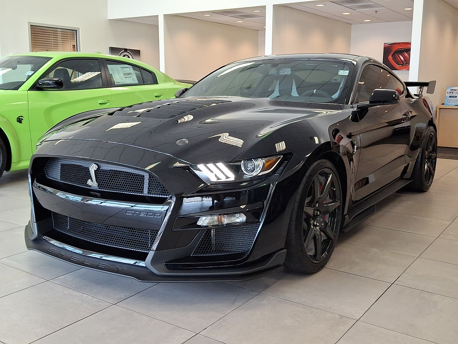 Certified 2020 Ford Mustang Shelby GT500 w/ Carbon Fiber Track Pack RWD image 3