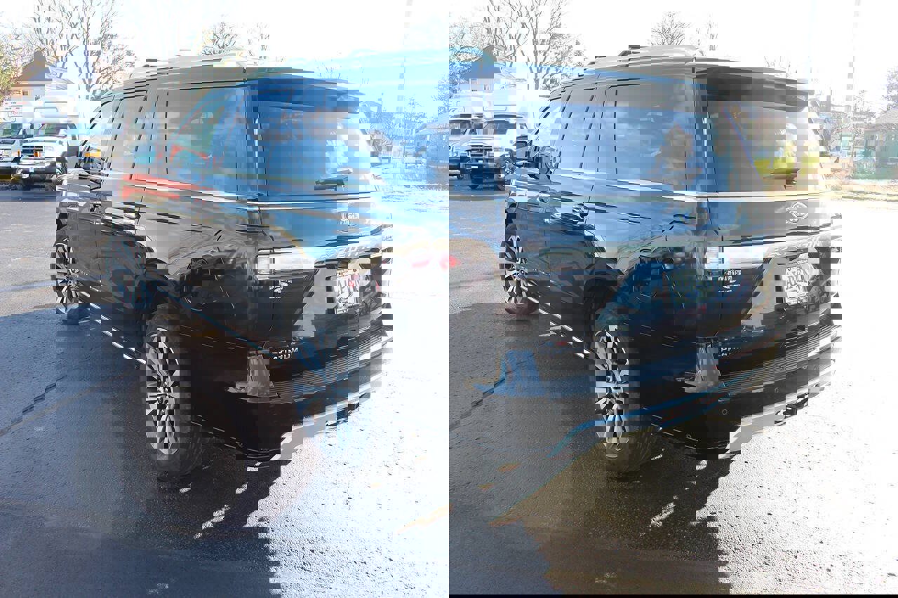 Certified 2021 Ford Expedition Max Platinum image 2