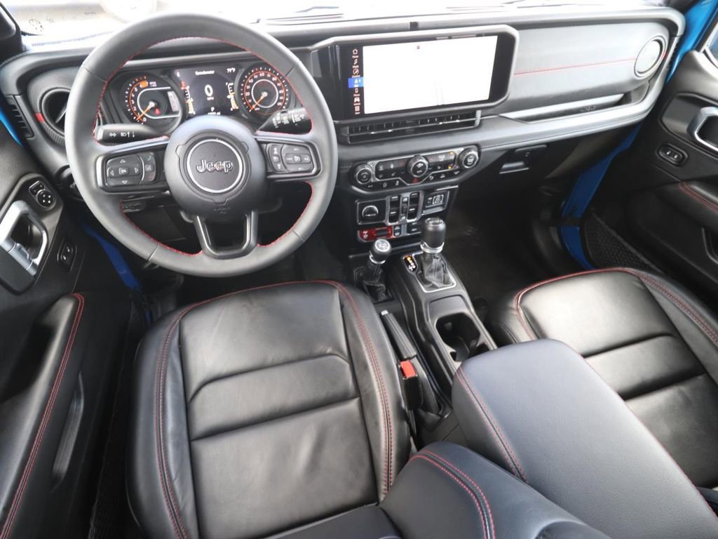 Used 2024 Jeep Wrangler Unlimited Rubicon image 10