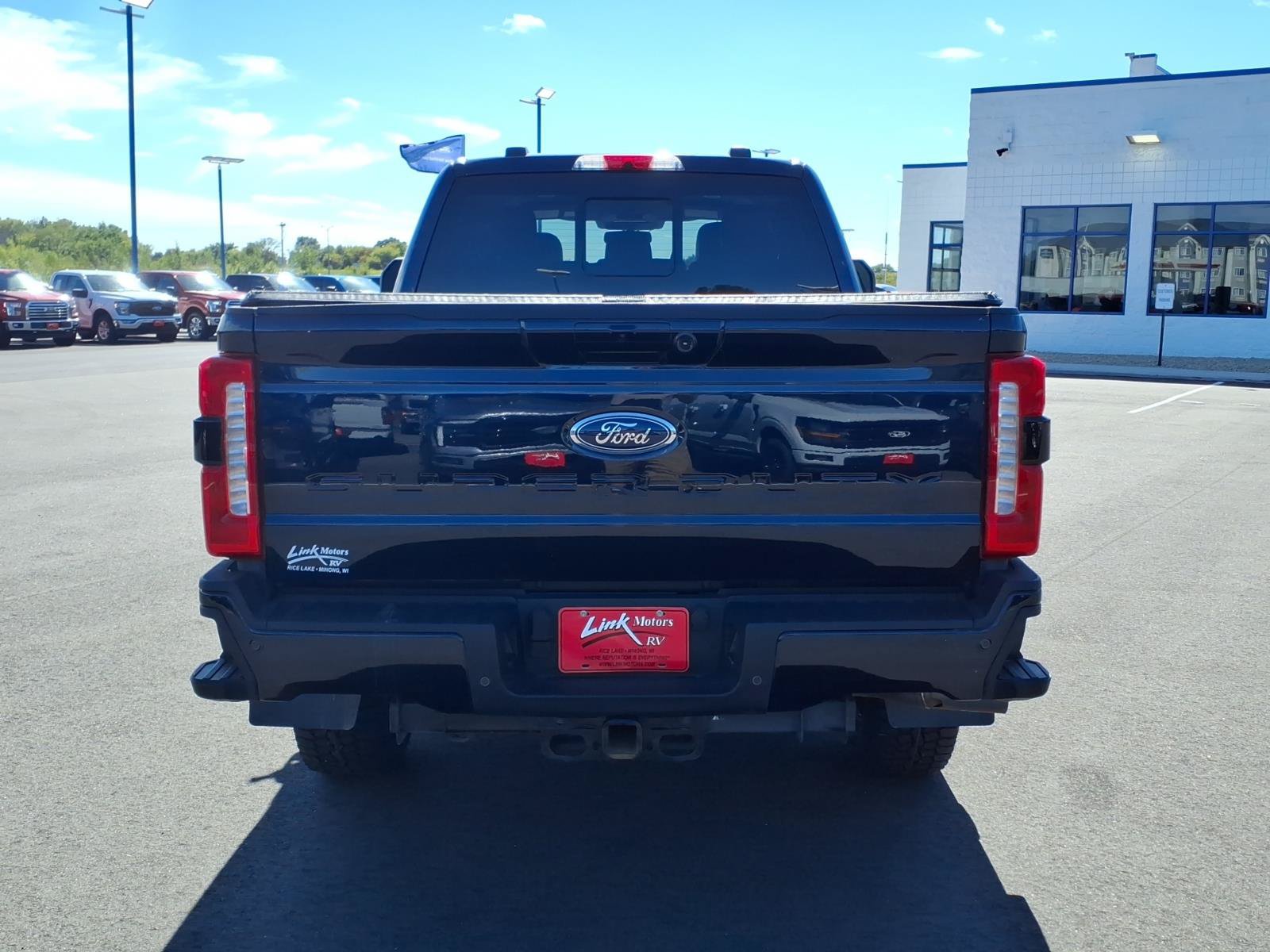 Certified 2024 Ford F250 Lariat w/ Lariat Ultimate Package AWD/4WD image 4
