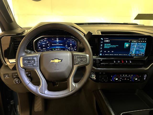 Used 2025 Chevrolet Silverado 2500 LT w/ Leather Package AWD/4WD image 5