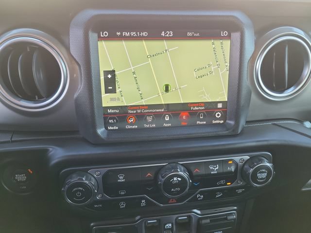 Used 2020 Jeep Wrangler Unlimited Sahara AWD/4WD image 26