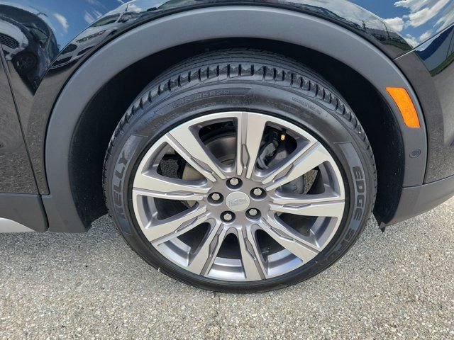 Used 2022 Cadillac XT4 Premium Luxury w/ Enhanced Visibility Package FWD image 14