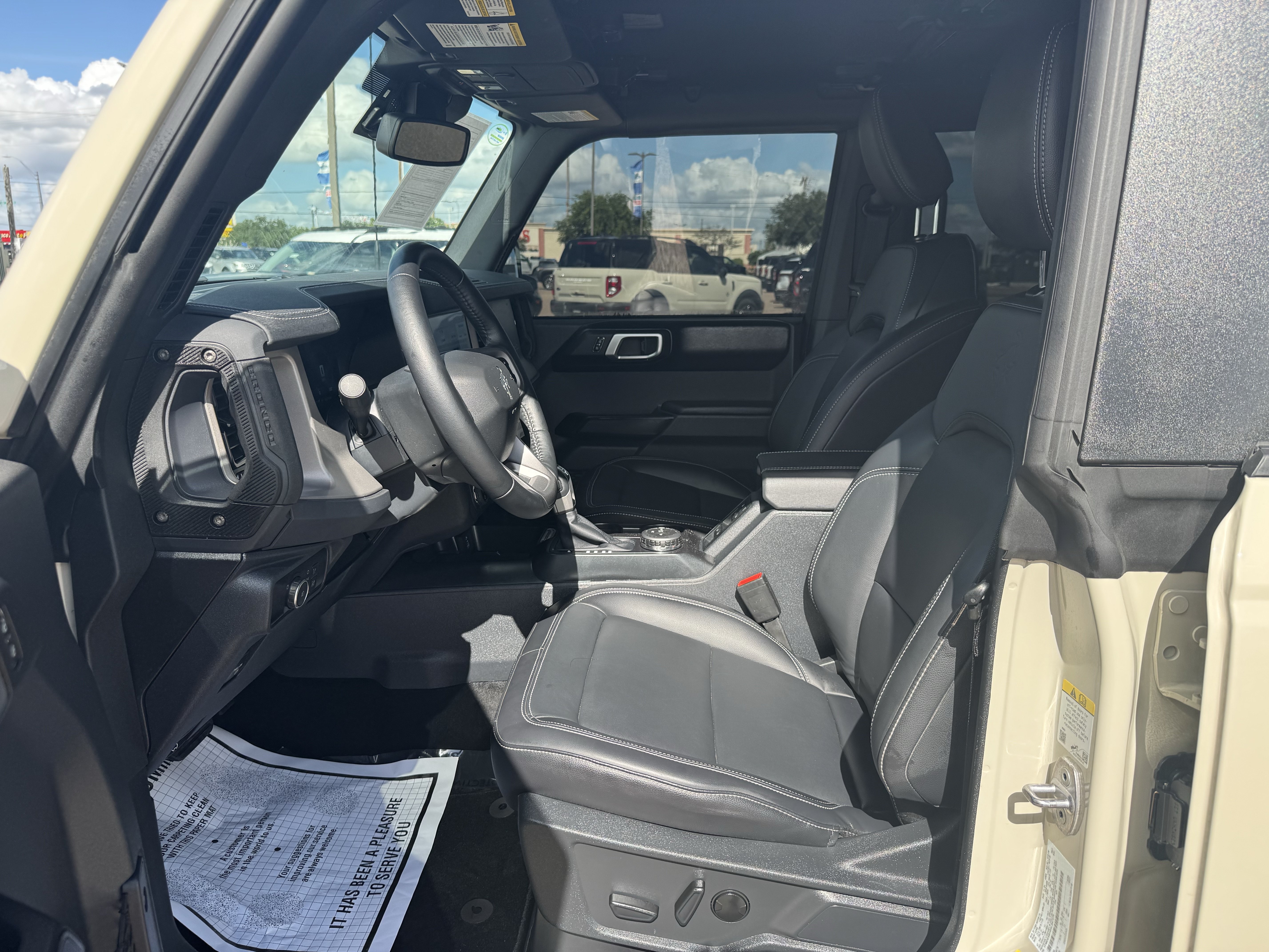 Certified 2025 Ford Bronco Outer Banks AWD/4WD image 21