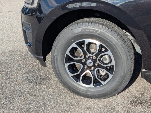 Certified 2024 Ford Expedition XLT image 16