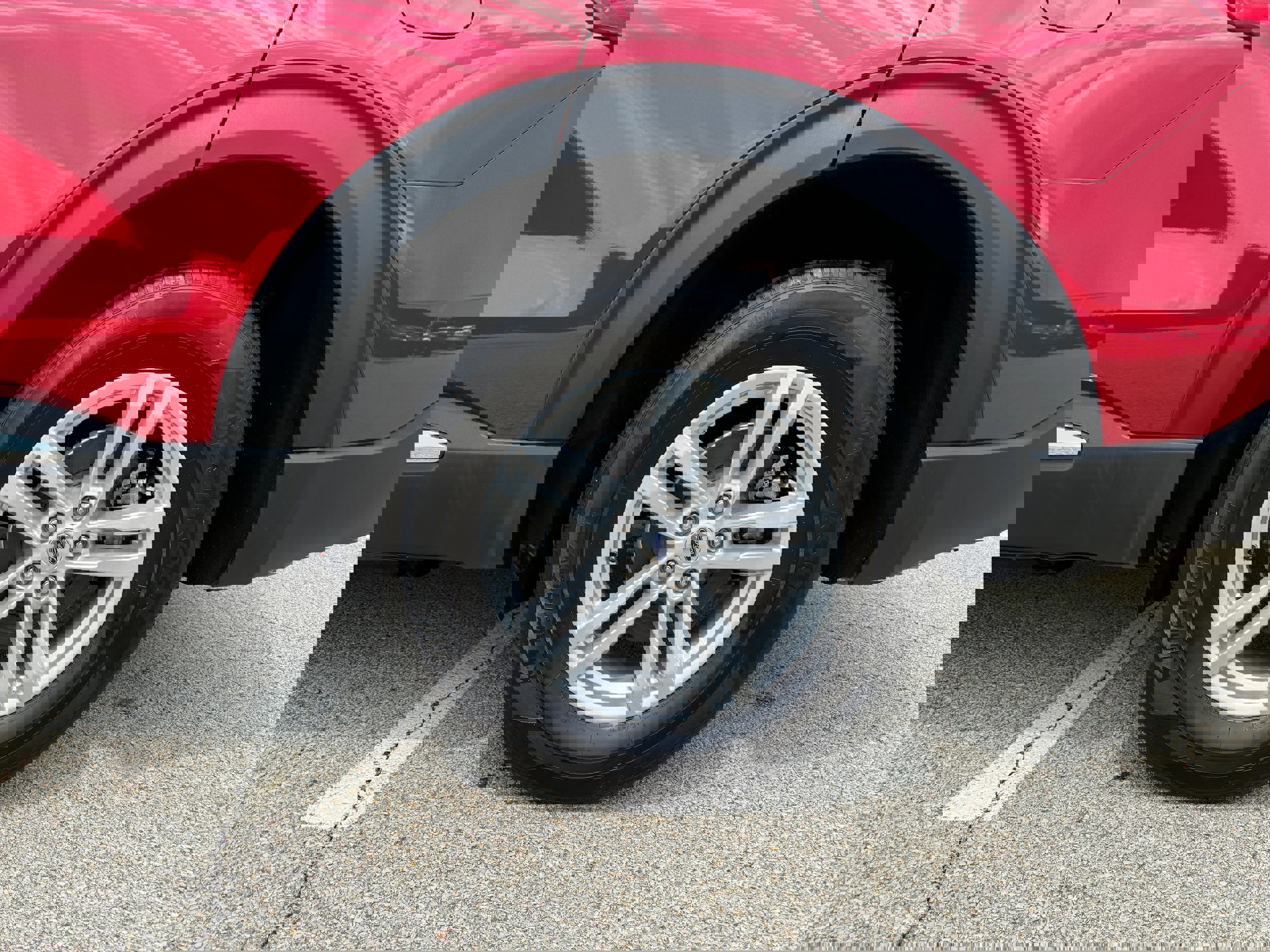 Certified 2023 Ford Explorer XLT w/ Equipment Group 202A image 9