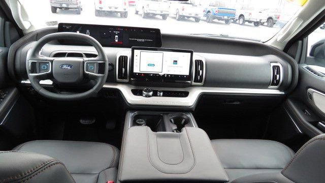 Certified 2025 Ford Expedition Max Active image 9