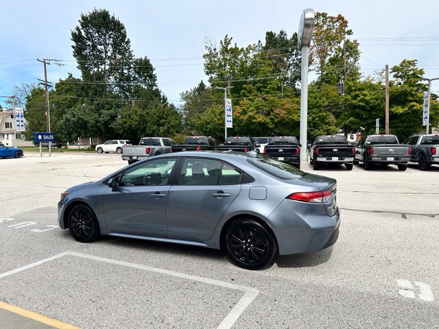 Used 2025 Toyota Corolla LE FWD image 10