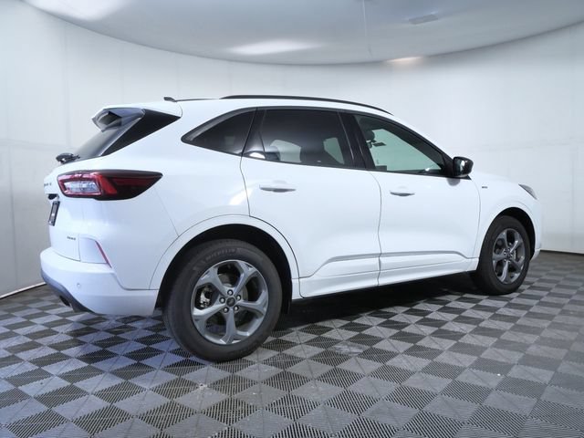 Certified 2023 Ford Escape ST-Line w/ Tech Pack #1 AWD/4WD image 8