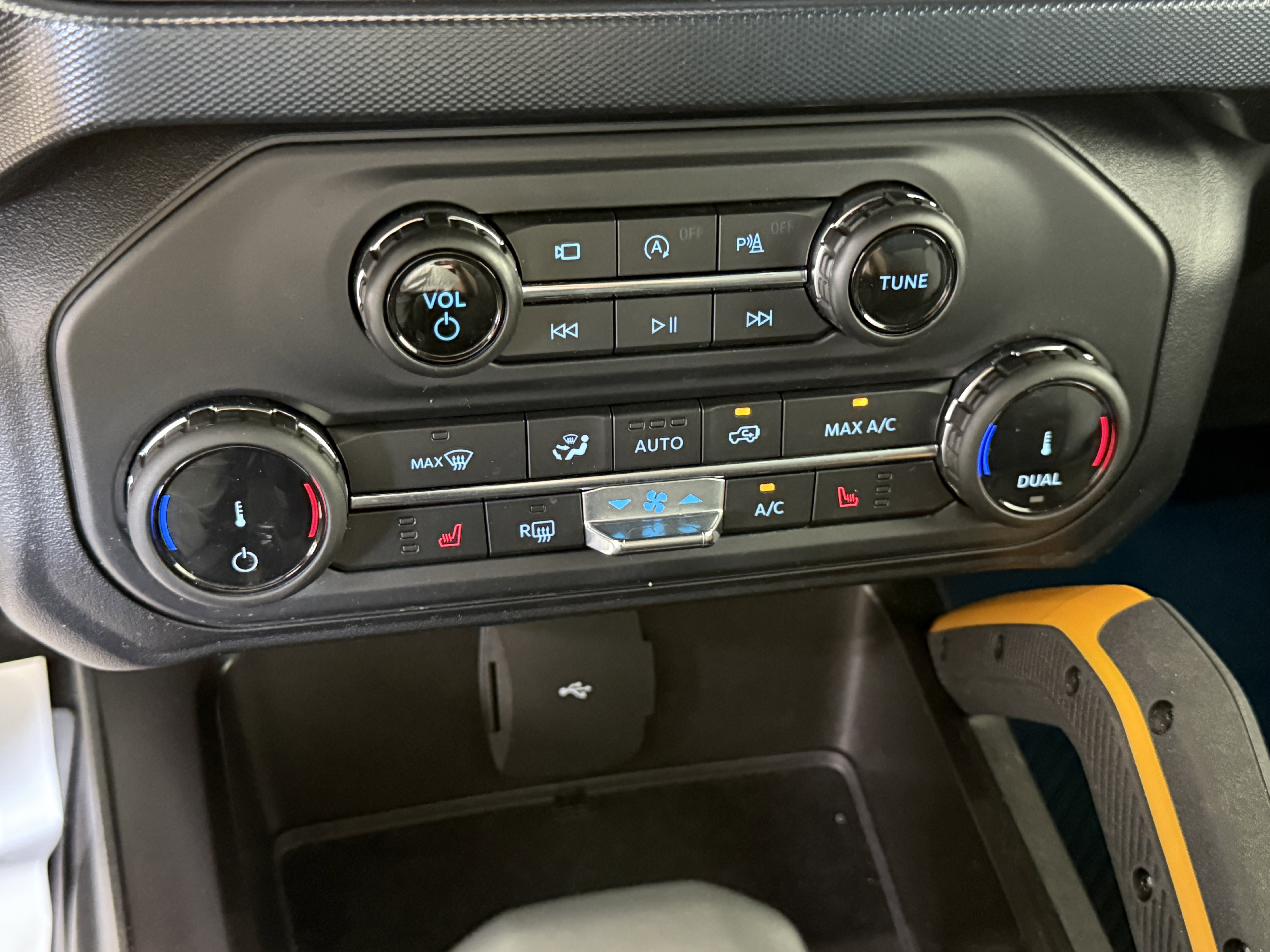 Certified 2022 Ford Bronco Outer Banks AWD/4WD image 22