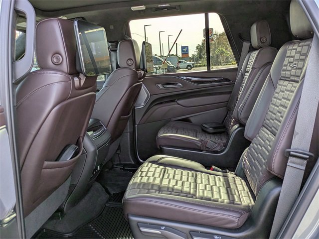 Used 2024 Cadillac Escalade Sport Platinum w/ LPO, ONYX Package image 15