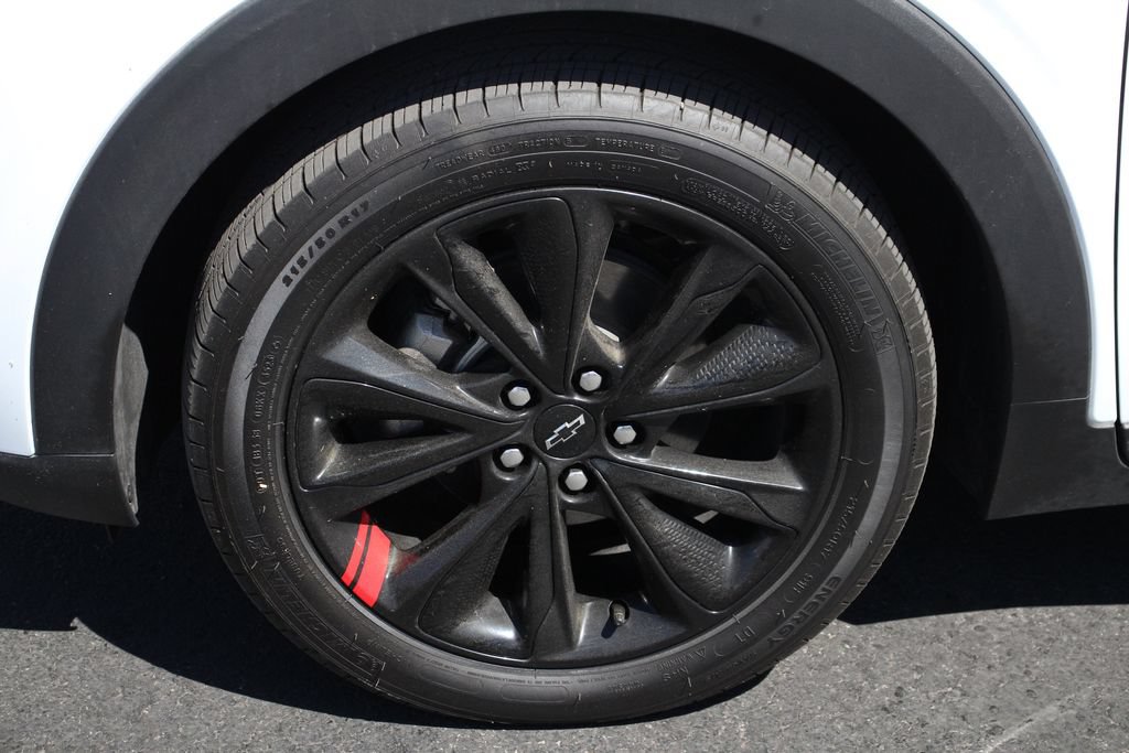 Used 2023 Chevrolet Bolt EUV Premier w/ Sun & Sound Package FWD image 14