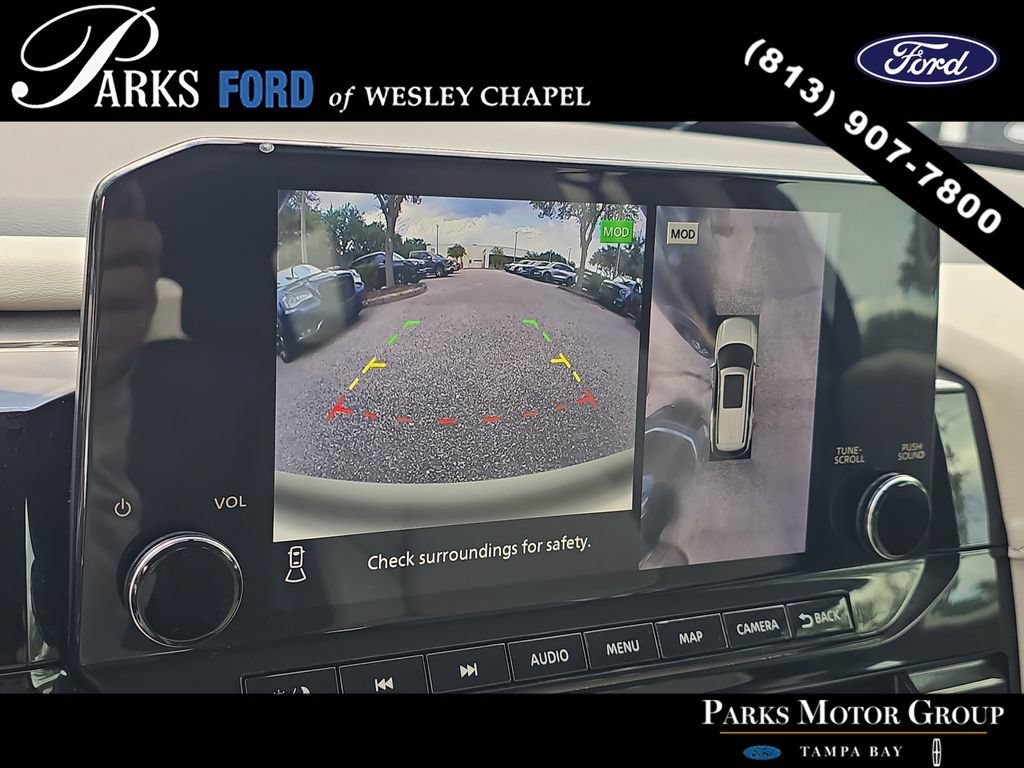 Used 2023 Nissan Pathfinder SL AWD/4WD image 23