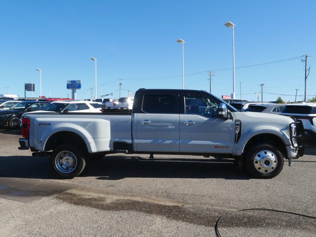 Certified 2025 Ford F450 Platinum w/ Platinum Plus Package AWD/4WD image 2