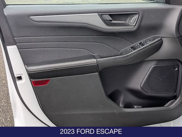 Certified 2023 Ford Escape Active AWD/4WD image 11