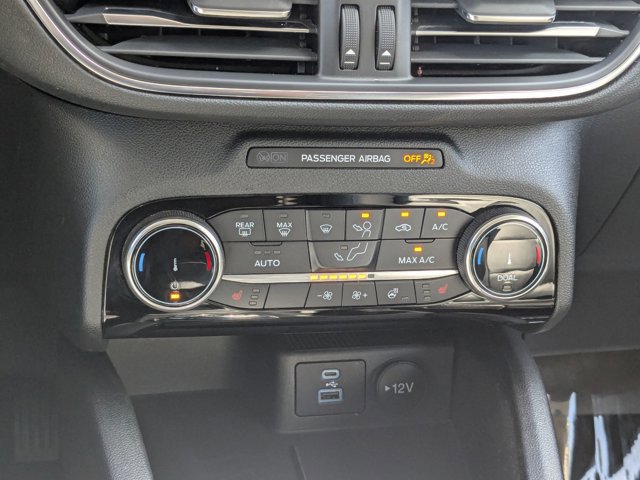 Certified 2022 Ford Escape Titanium w/ Class II Trailer Tow Package image 25