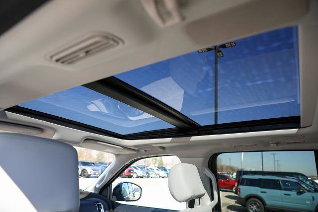 Certified 2025 Ford Expedition Max Platinum w/ Driver's Package image 34