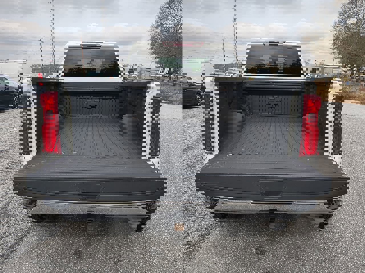 Used 2022 Chevrolet Silverado 3500 LT w/ Convenience Package image 11