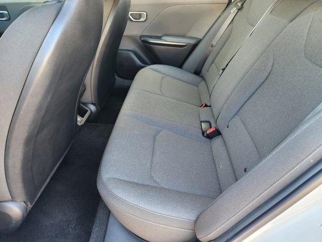 Used 2025 Kia K4 FWD image 30