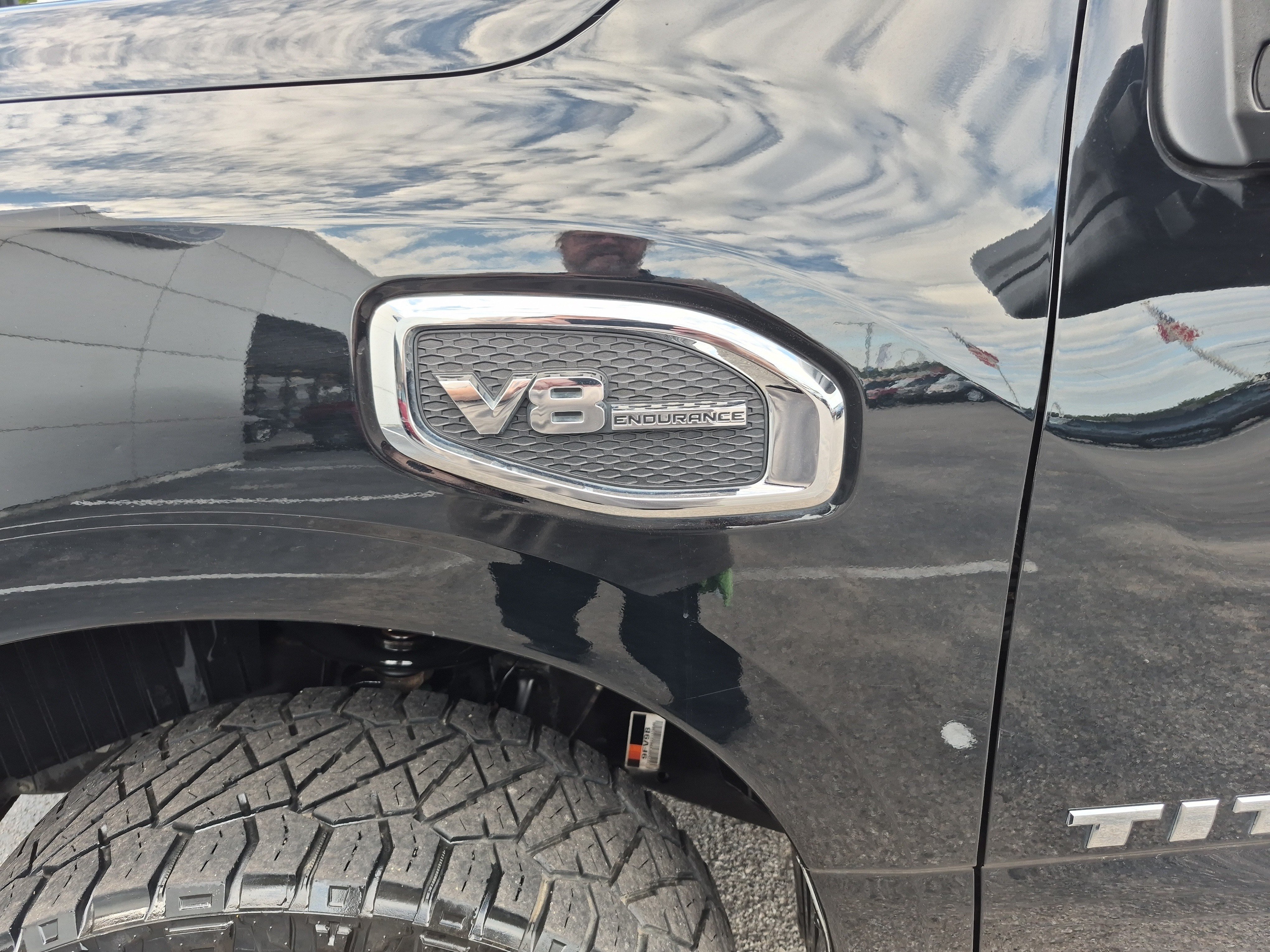 Used 2023 Nissan Titan SV w/ SV Convenience Package AWD/4WD image 10