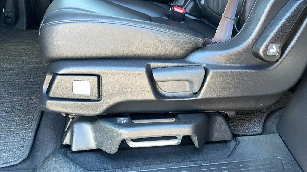 Used 2025 Honda Odyssey EX-L image 23