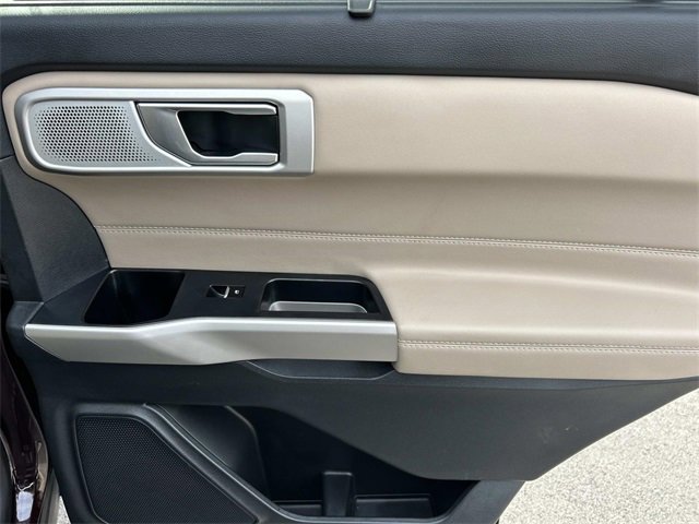 Certified 2022 Ford Explorer Limited w/ Limited Technology Package image 24