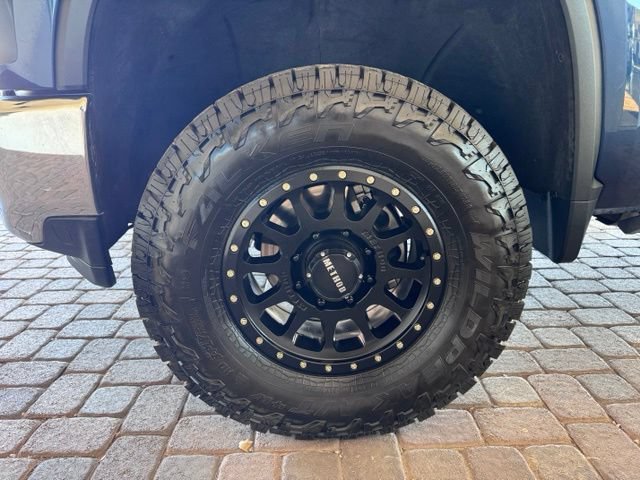 Used 2021 Chevrolet Silverado 2500 LTZ w/ LTZ Convenience Package AWD/4WD image 26