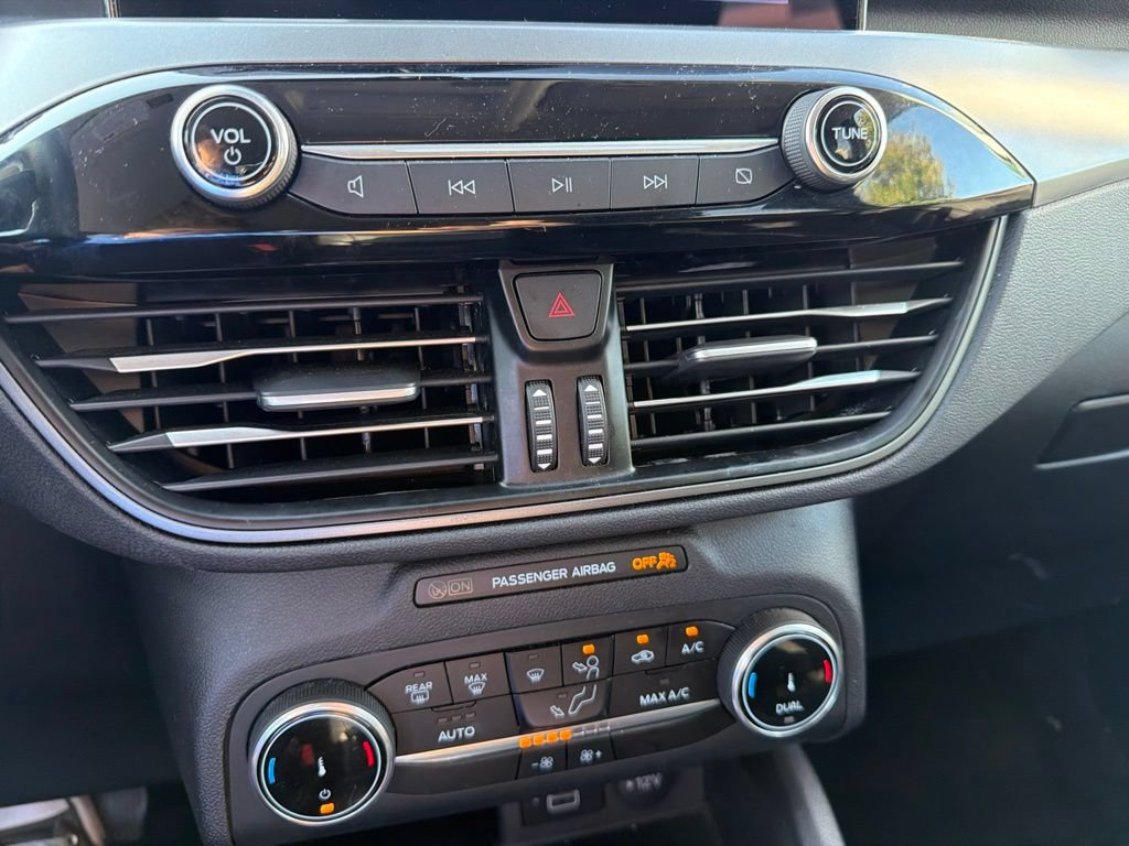 Certified 2025 Ford Escape Active FWD image 13