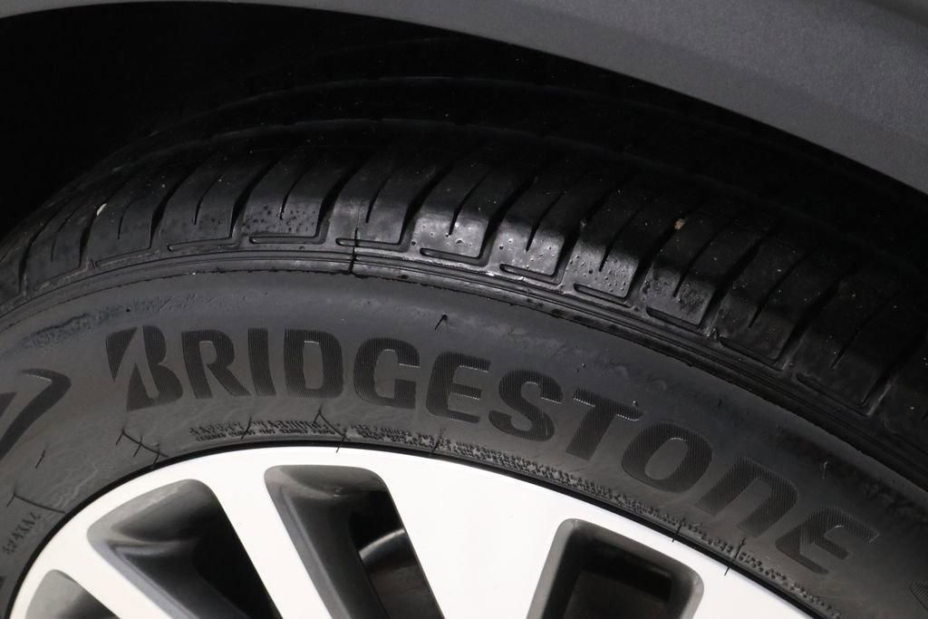 Certified 2022 Ford Escape Titanium image 21