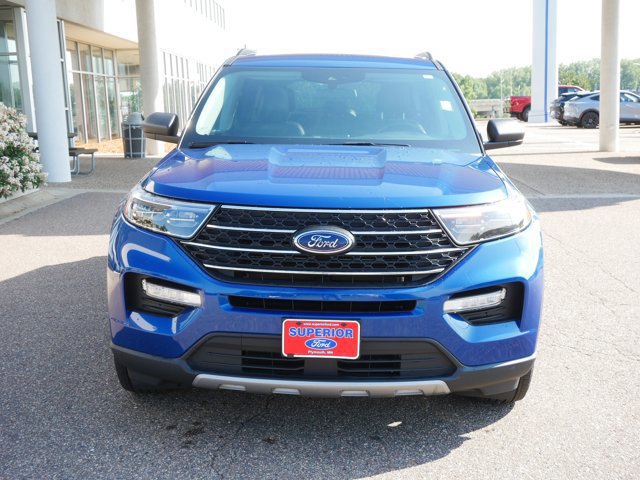 Certified 2022 Ford Explorer XLT w/ Equipment Group 202A image 7
