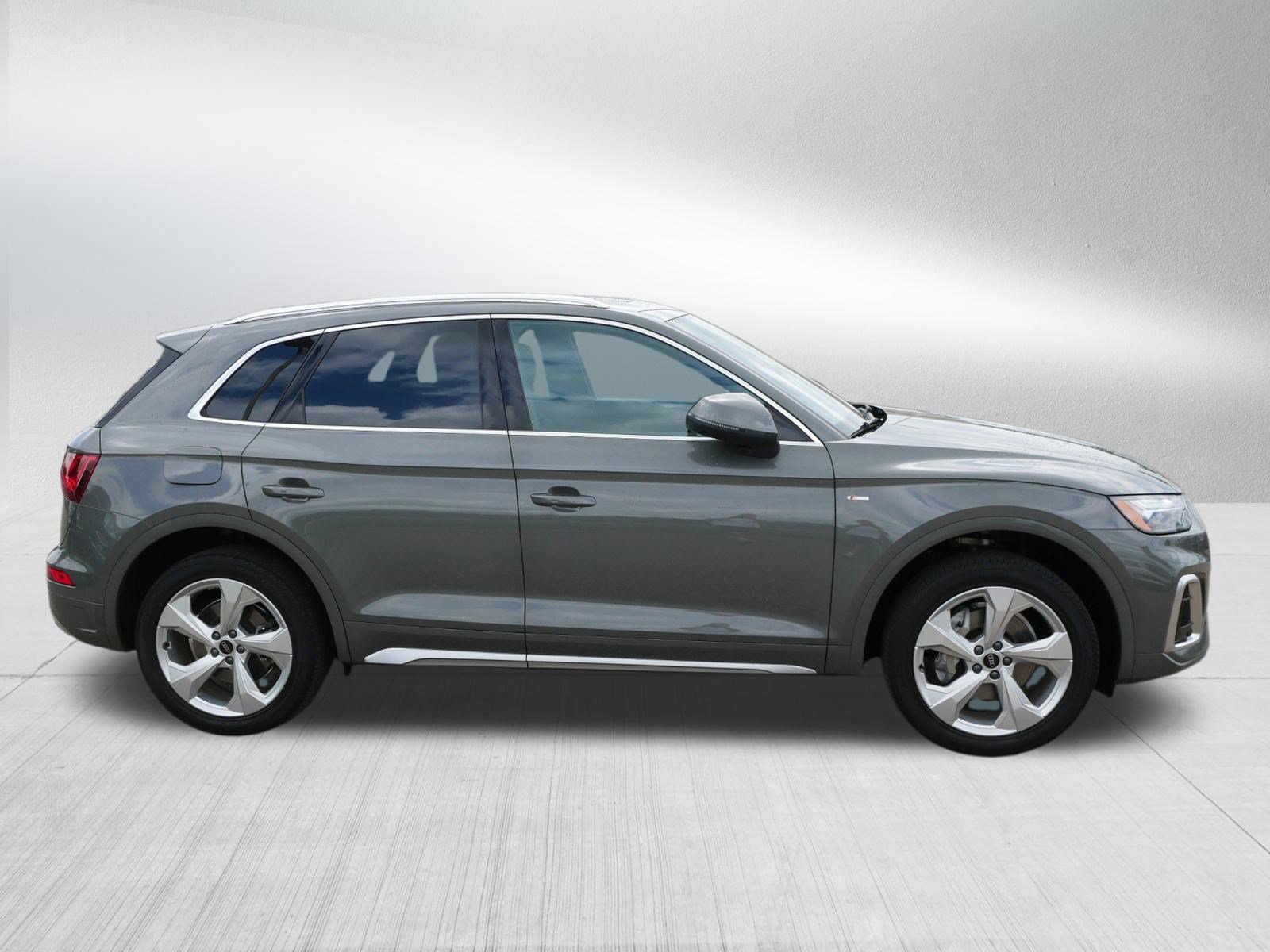 Used 2023 Audi Q5 2.0T Premium Plus w/ Premium Plus Package AWD/4WD image 8