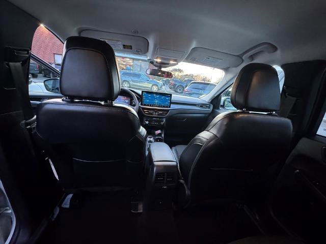 Certified 2025 Ford Escape SE image 15