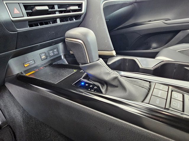 Used 2025 Toyota Camry SE image 15
