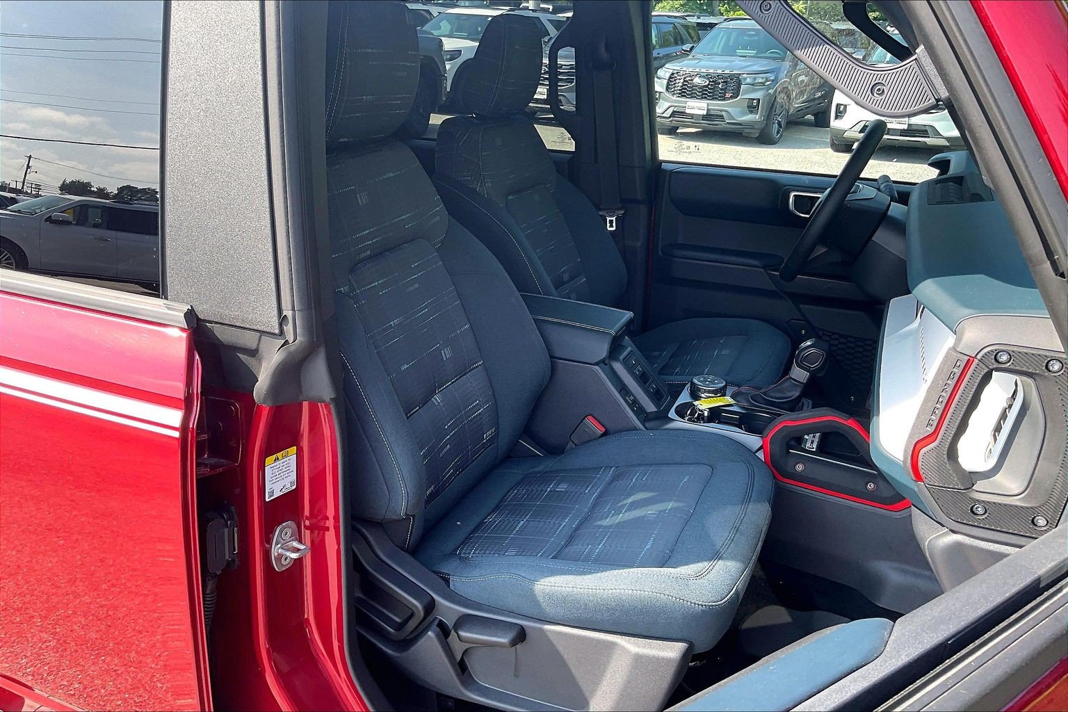 Certified 2026 Ford Bronco Heritage Edition AWD/4WD image 7