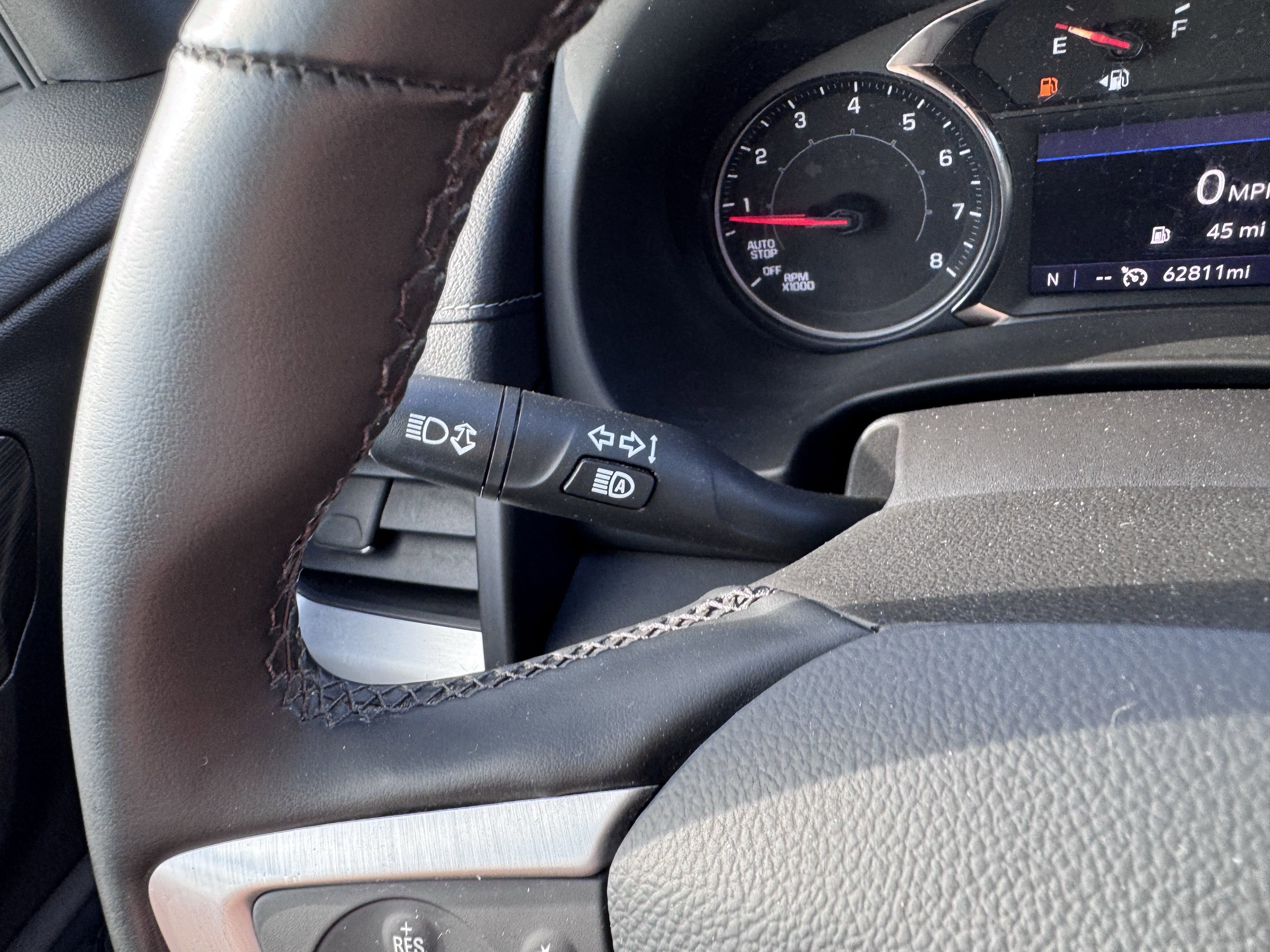 Used 2023 GMC Terrain SLT image 16