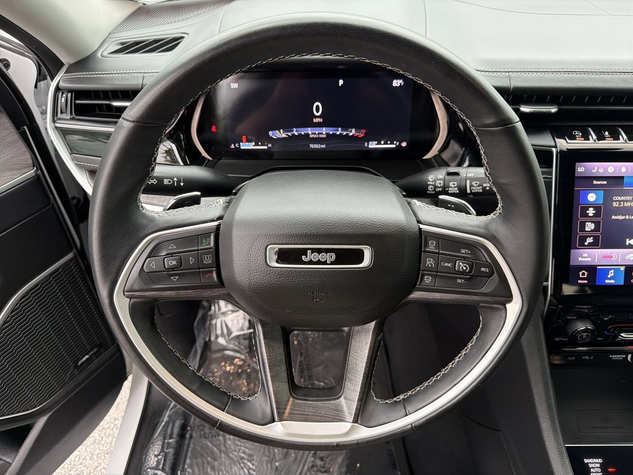 Used 2022 Jeep Grand Cherokee L Limited w/ Luxury Tech Group II AWD/4WD image 31