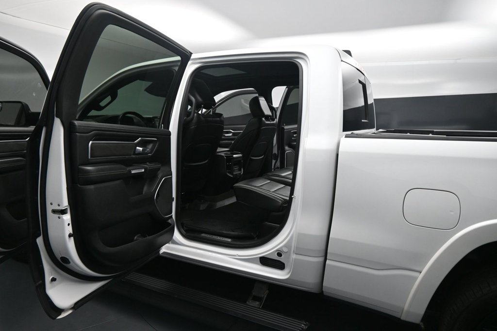 Used 2022 RAM 1500 Laramie AWD/4WD image 19
