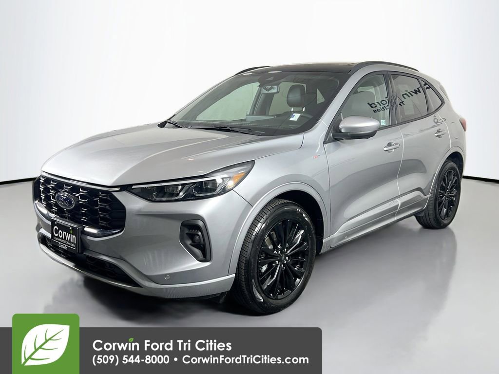 Certified 2024 Ford Escape ST-Line Elite w/ Class II Trailer Tow Package image 5