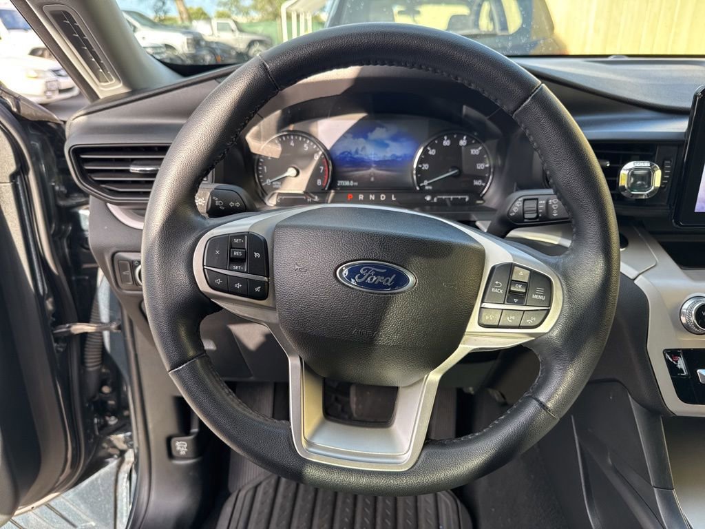 Certified 2023 Ford Explorer XLT RWD image 8