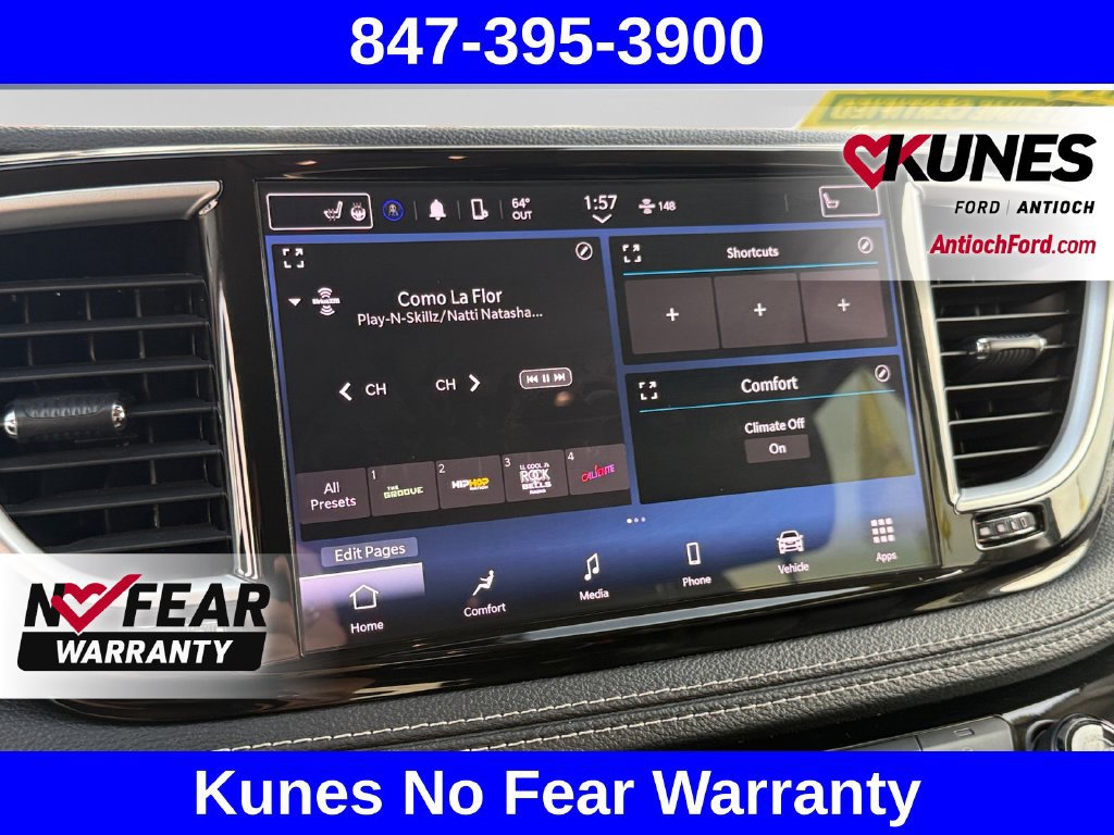 Used 2023 Chrysler Pacifica Touring-L FWD image 26