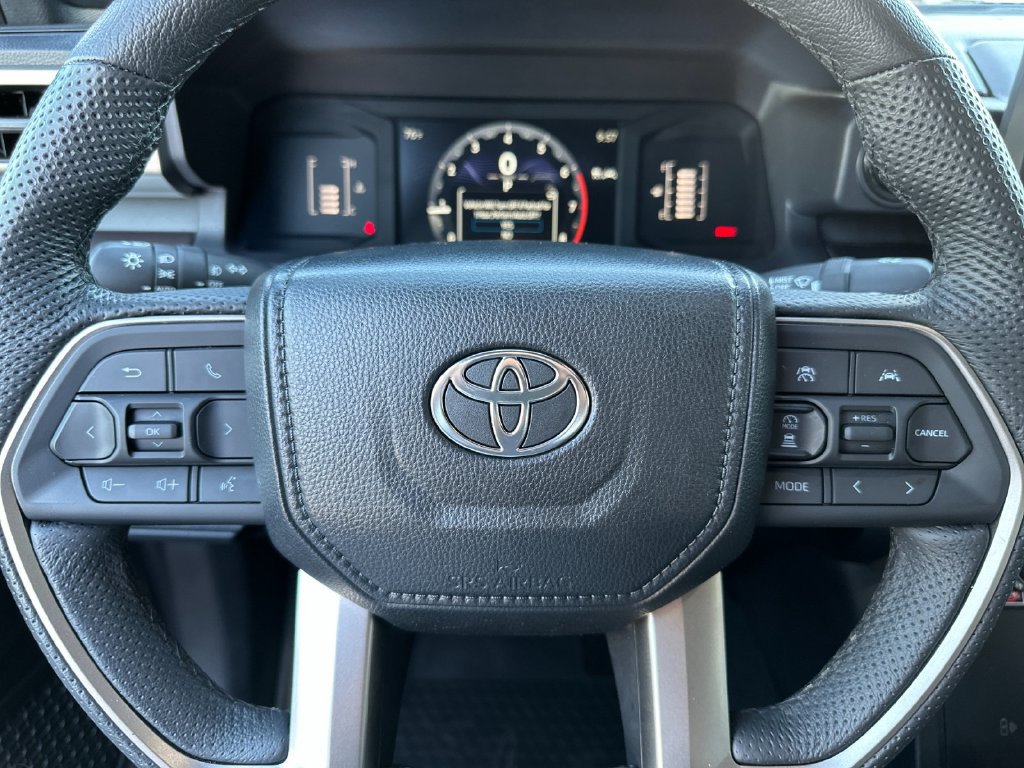 Used 2024 Toyota Tacoma SR5 AWD/4WD image 21