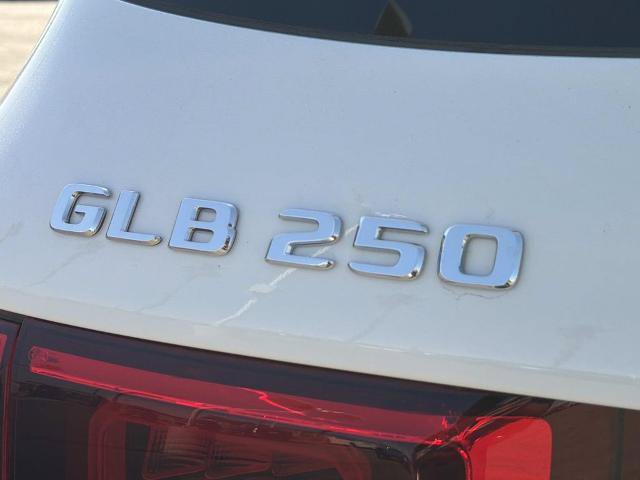 Used 2022 Mercedes-Benz GLB 250 image 9