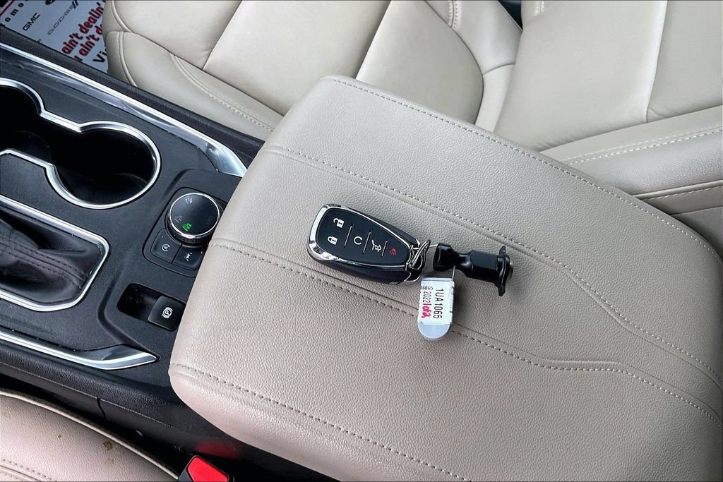 Used 2022 Chevrolet Traverse LT w/ LPO, Cargo Package AWD/4WD image 11