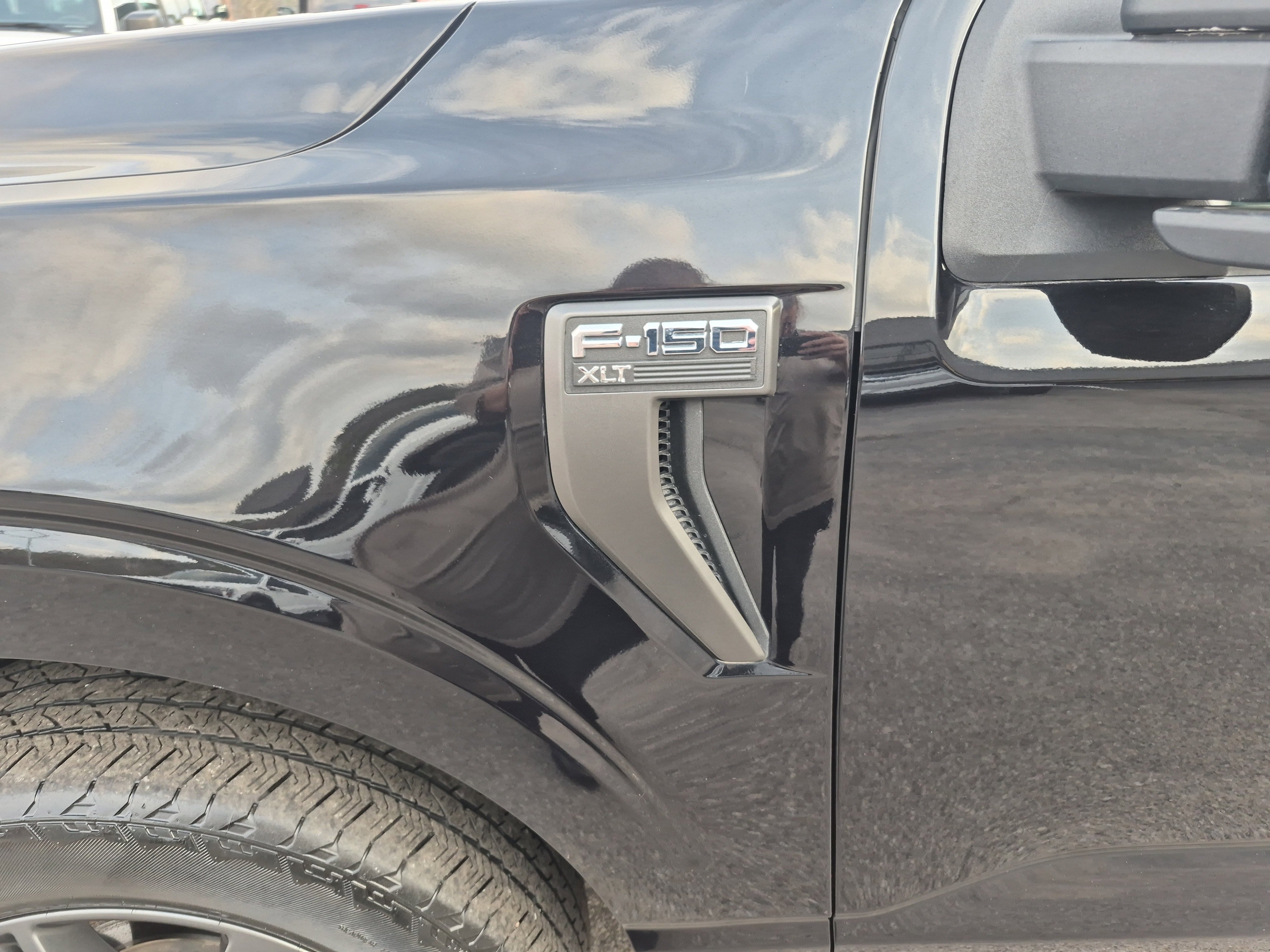 Certified 2023 Ford F150 XLT w/ Equipment Group 302A High image 11